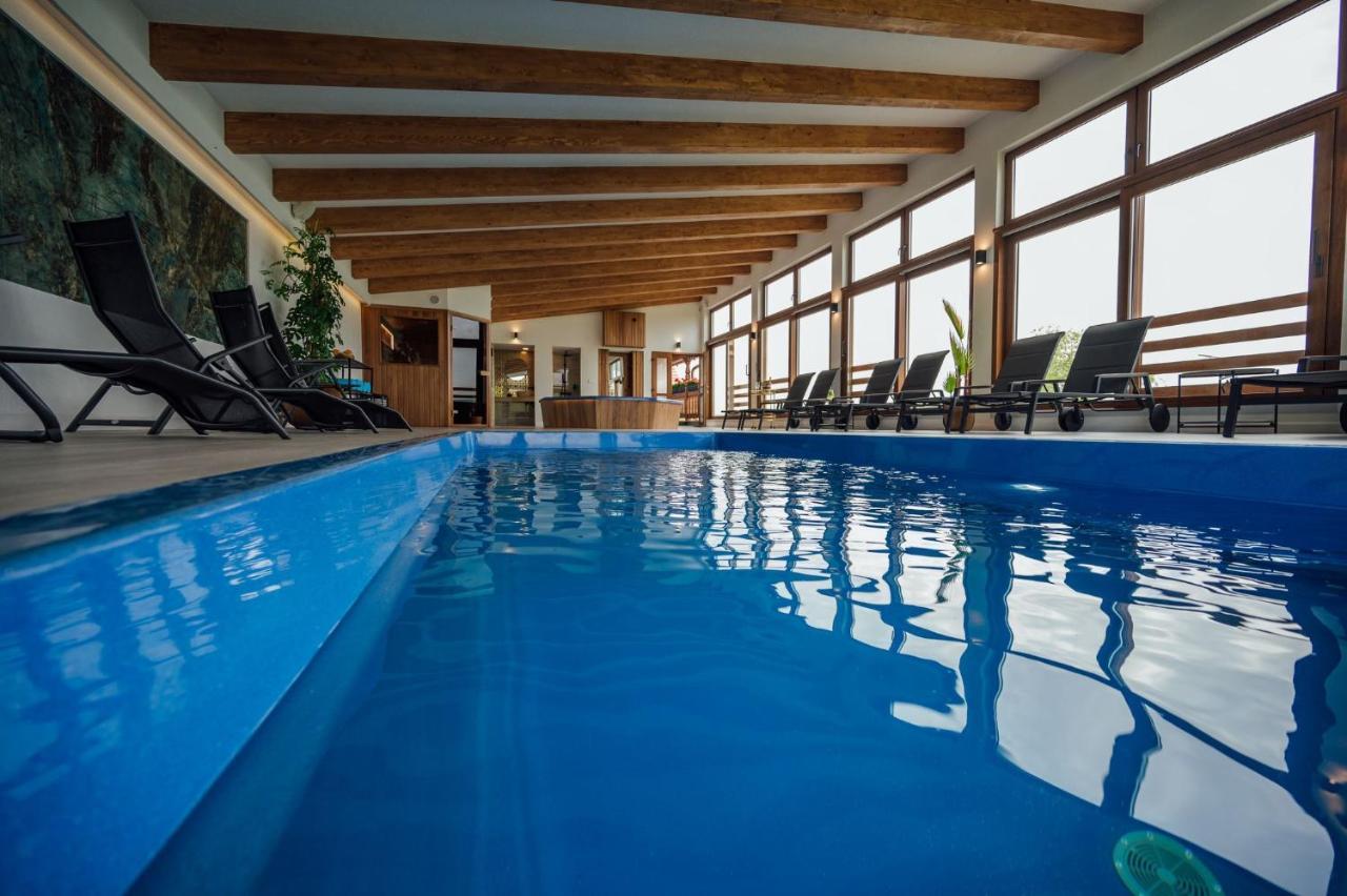 Kotyogo Panzio Bed and Breakfast Lupeni  Buitenkant foto